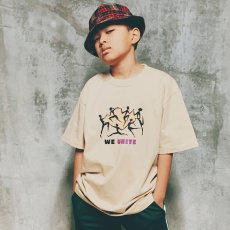 画像4: 【ラストMのみ】PeeTee. (ピーティー) “WE UNITE TEE” (4)