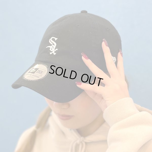 画像9: NEWERA（ニューエラ）“カジュアルクラシック MLB Casual Classic シカゴ・ホワイトソックス ミッドロゴ ブラック × クロームホワイト” (9)