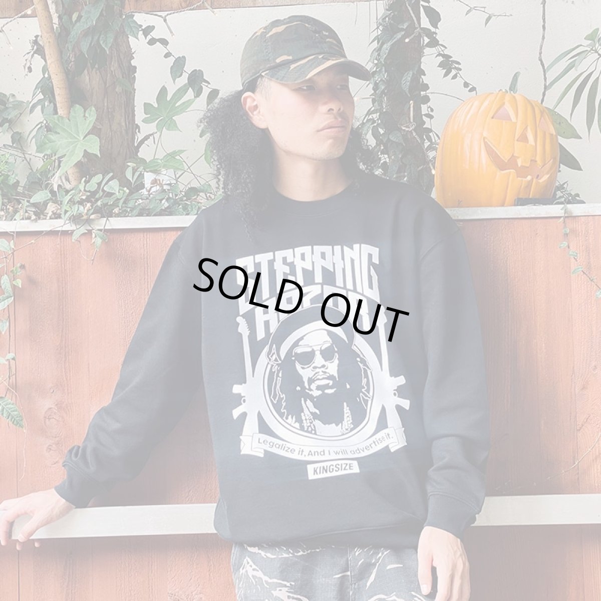 画像10: 【ラストMのみ】KINGSIZE（キングサイズ）“STEPPING RAZOR CREW SWEAT” (10)