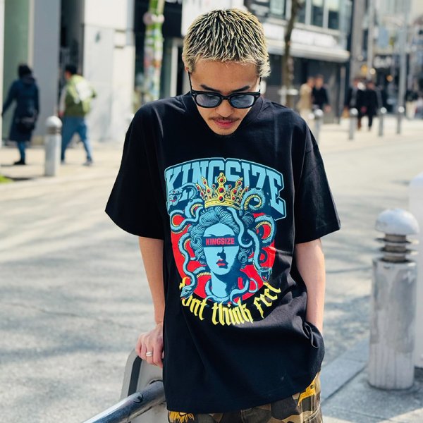 画像8: 【ラストXXLのみ】【2025.05.30再入荷】KINGSIZE（キングサイズ）“MEDUSA TEE” (8)