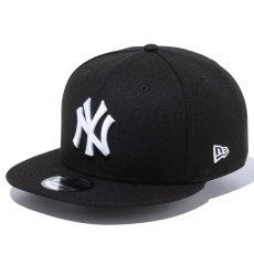 画像1: 【2025.12.04再入荷】NEWERA（ニューエラ）“9FIFTY ニューヨーク・ヤンキース ブラック × ホワイト” (1)
