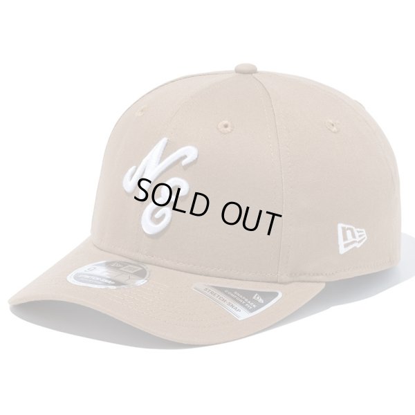画像1: NEWERA（ニューエラ）“9FIFTY ストレッチスナップ クラシックロゴ カーキ × ホワイト” (1)