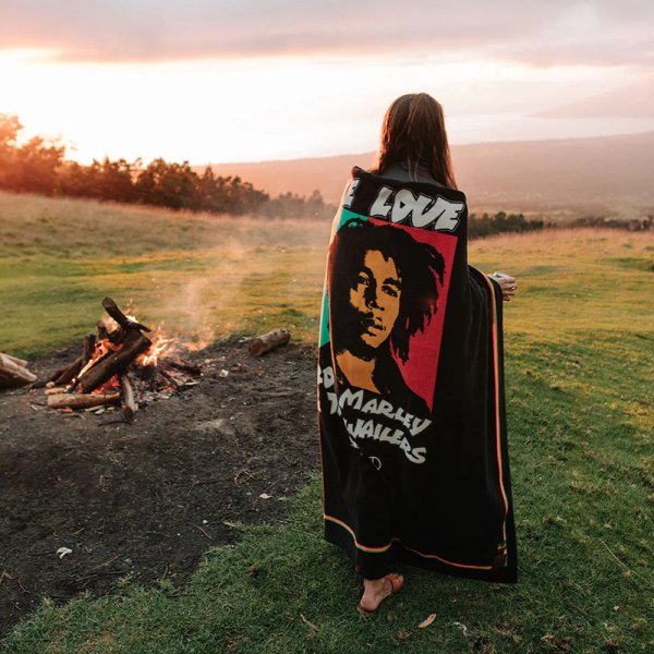 画像3: 【2025.06.11再入荷】SLOWTIDE (スロウタイド)ｘBOB MARLEY “ONE LOVE FLEECE BLANKET” (3)