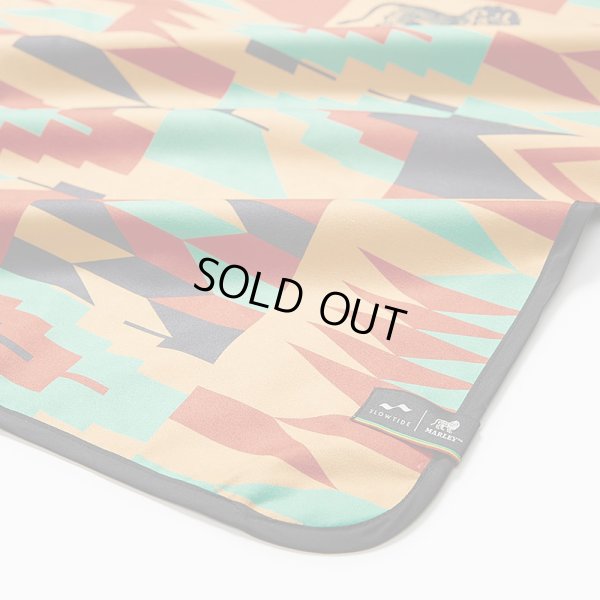 画像2: SLOWTIDE (スロウタイド)xBOB MARLEY “ROCKER QUICK-DRY PICNIC BLANKET” (2)