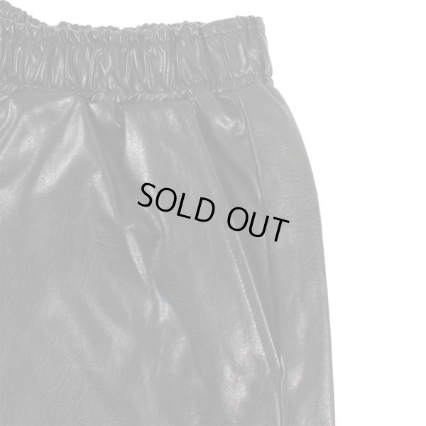 画像4: FUBU(フブ) “FAUX LEATHER SHORT PANTS” (4)