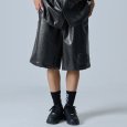 画像1: FUBU（フブ） “FAUX LEATHER SHORT PANTS” (1)