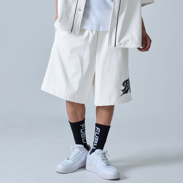 画像1: FUBU（フブ） “FAUX LEATHER SHORT PANTS” (1)