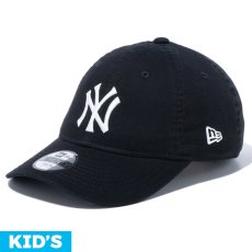 画像1: 【キッズ】NEWERA（ニューエラ）“Youth 9TWENTY ニューヨーク・ヤンキース ブラック × ホワイト” (1)