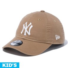 画像1: 【キッズ】NEWERA（ニューエラ）“Youth 9TWENTY ニューヨーク・ヤンキース カーキ × ホワイト” (1)
