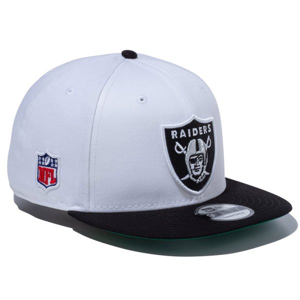画像1: NEWERA（ニューエラ）“9FIFTY ラスベガス・レイダースシールドロゴ ホワイト × ブラック ブラックバイザー” (1)