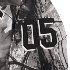 画像14: FUBU（フブ） “REAL TREE HOCKEY SHIRT/リアルツリーホッケーシャツ” (14)