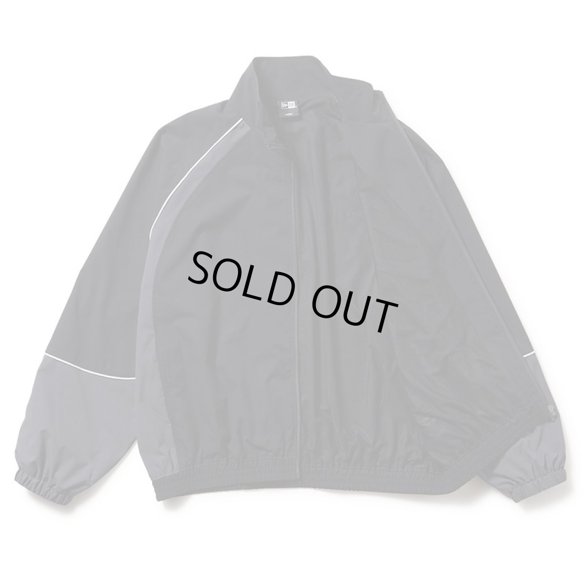 画像3: NEWERA（ニューエラ）“オーバーサイズド パイピング トラックジャケット ブラック/グレー | パフォーマンスアパレル” (3)