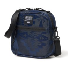 画像1: NEWERA（ニューエラ） “スクエア ショルダーポーチ 1.5L Pendleton ペンドルトン ネイビー” (1)