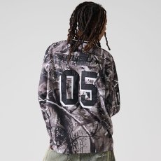 画像20: FUBU（フブ） “REAL TREE HOCKEY SHIRT/リアルツリーホッケーシャツ” (20)