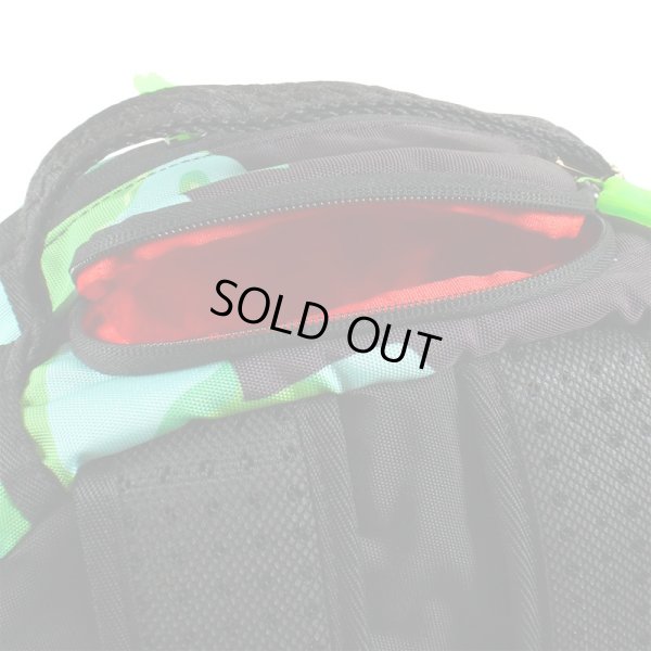 画像9: SPRAYGROUND (スプレーグラウンド) “HALLOWEEN SHARK CENTRAL DRIPPY SPILT BACKPACK” (9)