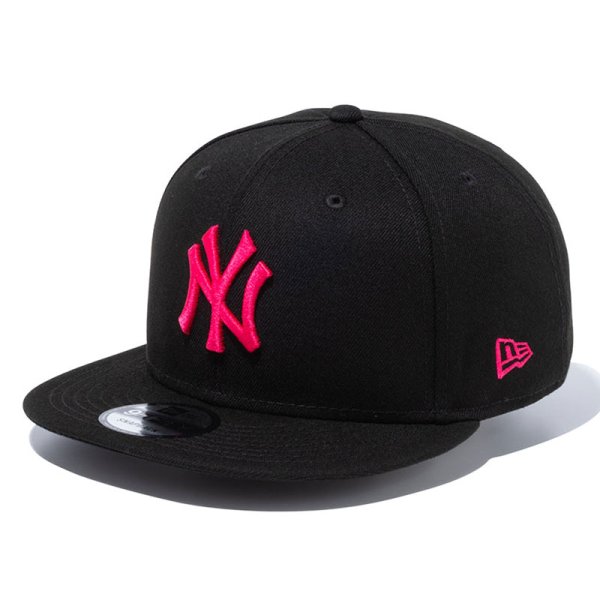 画像1: NEWERA（ニューエラ）“9FIFTY ニューヨーク・ヤンキース ブラック × ストロベリー” (1)