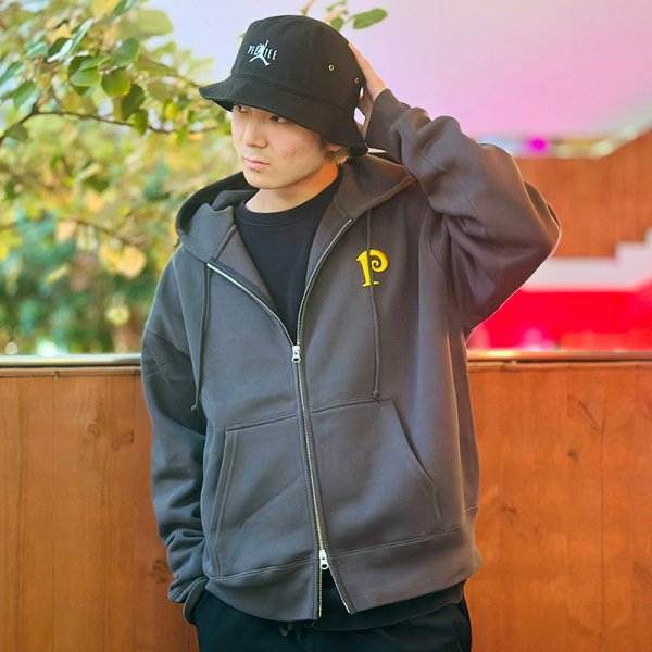 画像11: PeeTee. (ピーティー) “PEE LOGO BOX ZIP HOODIE” (11)