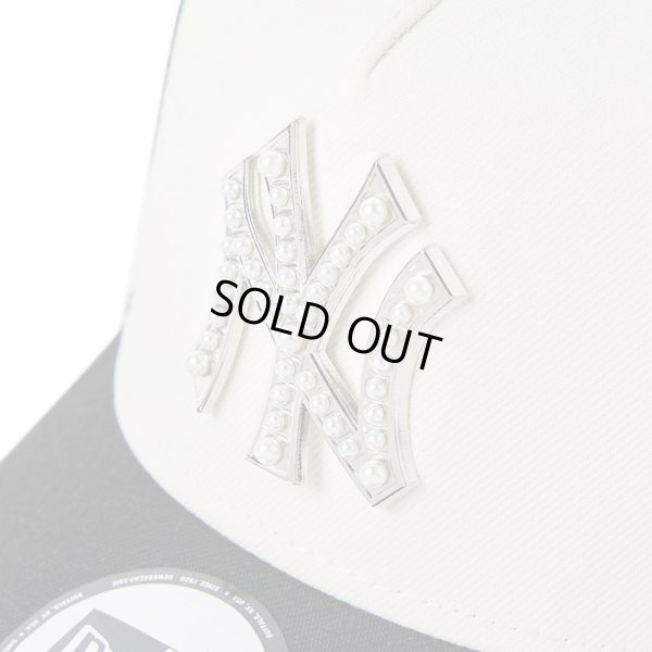 画像8: NEWERA（ニューエラ）“9FORTY A-Frame MLB パール バッジ Pearl Badge ニューヨーク・ヤンキース ブラック/クロームホワイト” (8)