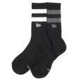 画像1: NEWERA（ニューエラ） “ソックス クルー 2ペア ライン フラッグロゴ エンブロイダリー ブラックｘホワイト/グレー” (1)
