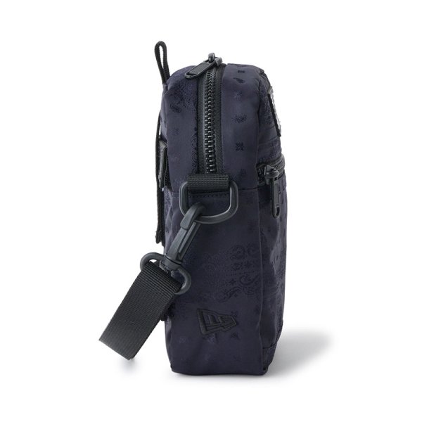 画像3: NEWERA（ニューエラ） “ショルダーポーチ 1.7L ネイビーペイズリー” (3)
