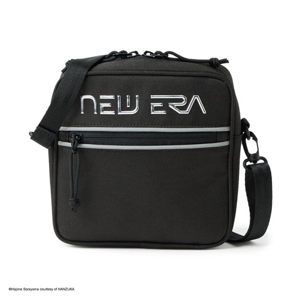 画像2: NEWERA（ニューエラ） “スクエア ショルダーポーチ 1.5L HAJIME SORAYAMA TPUロゴ ブラック” (2)