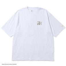 画像2: NEWERA（ニューエラ）“半袖 オーバーサイズド コットン Tシャツ HAJIME SORAYAMA ロサンゼルス・ドジャース TPU+グリッタープリント ホワイト” (2)