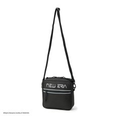 画像5: NEWERA（ニューエラ） “スクエア ショルダーポーチ 1.5L HAJIME SORAYAMA TPUロゴ ブラック” (5)