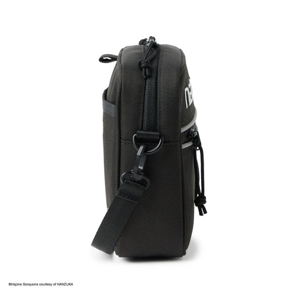 画像4: NEWERA（ニューエラ） “スクエア ショルダーポーチ 1.5L HAJIME SORAYAMA TPUロゴ ブラック” (4)
