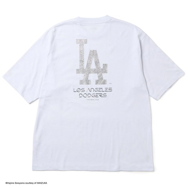 画像3: NEWERA（ニューエラ）“半袖 オーバーサイズド コットン Tシャツ HAJIME SORAYAMA ロサンゼルス・ドジャース TPU+グリッタープリント ホワイト” (3)