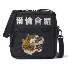 画像2: NEWERA（ニューエラ） “スクエアショルダーポーチ 1.5L kansaï yamamoto 虎 爾愉會羅 ブラック” (2)