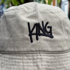 画像11: KINGSIZE（キングサイズ）“DRAW LOGO BUCKET HAT” (11)
