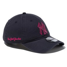 画像1: NEWERA（ニューエラ）“9FORTY アンストラクチャード Strawberry Moon ニューヨーク・ヤンキース フェデッドブラック” (1)