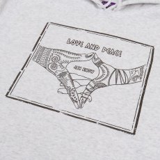 画像4: PeeTee. (ピーティー) “LOVE AND PEACE HOODIE” (4)