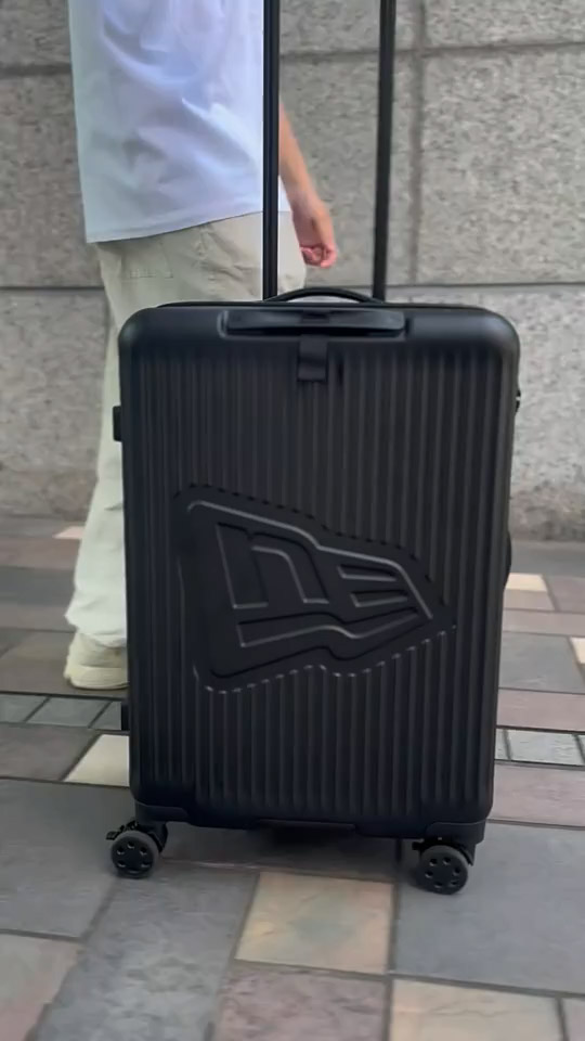 NEWERA（ニューエラ） “Wheel Carry Case 92-104L キャリーケース