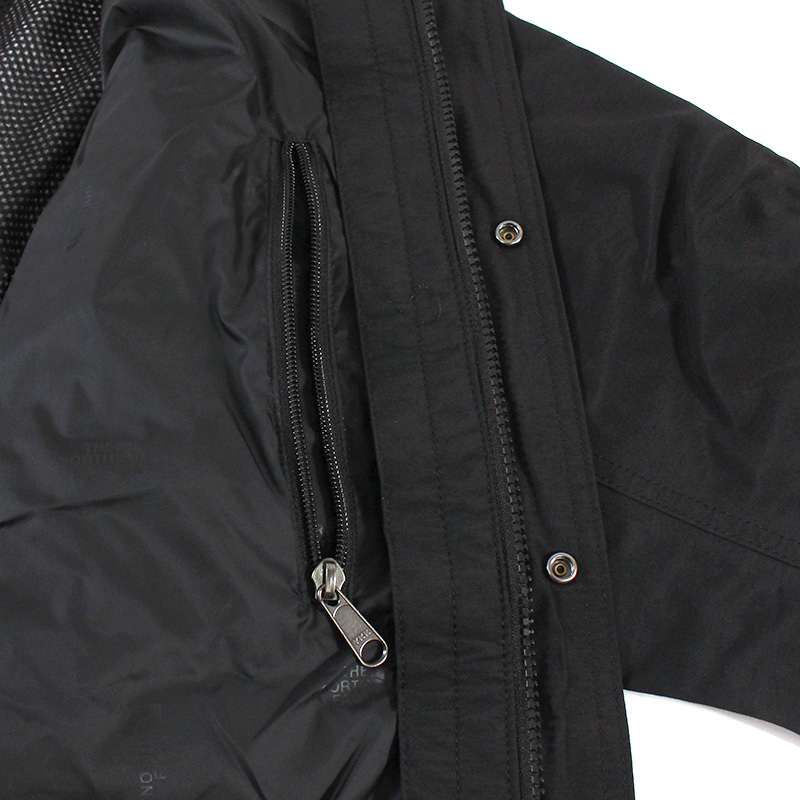 THE NORTH FACE(ザノースフェイス)“MOUNTAIN LIGHT JACKET