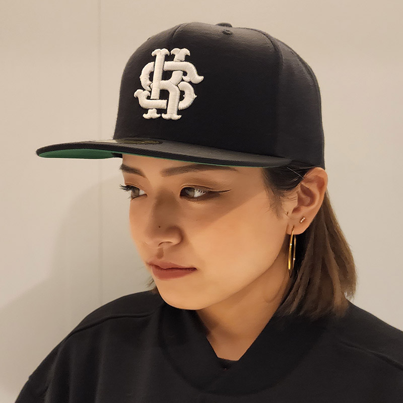 【20%OFF】KINGSIZE(キングサイズ)“MONOGRAM LOGO SNAPBACK CAP”