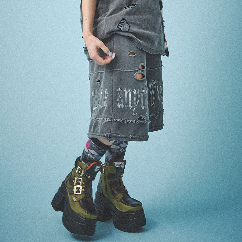 GALFY(ガルフィー) “病みに染まりし反戦パンツ”